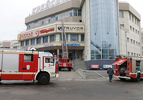 Более 350 человек эвакуированы из торгового центра во Владимире из-за пожара