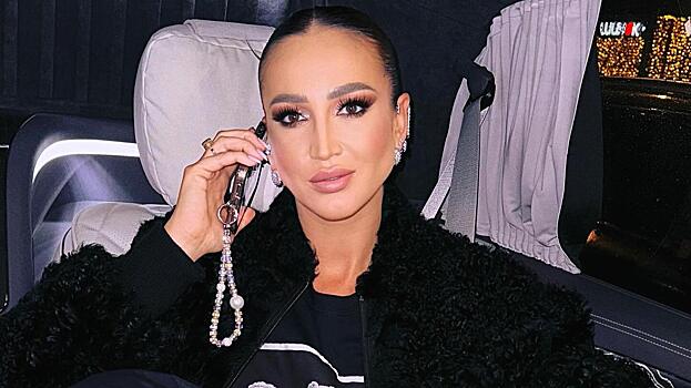 Ольга Бузова повторила легендарный танец Бритни Спирс: видео