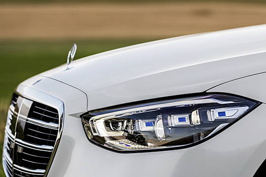 Mercedes-Benz остановит сборку и поставку автомобилей в Россию