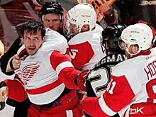 В 2009-м Дацюка избили на льду! Американцы на YouTube: бить Дацюка - это все равно что шлепать детеныша тюленя