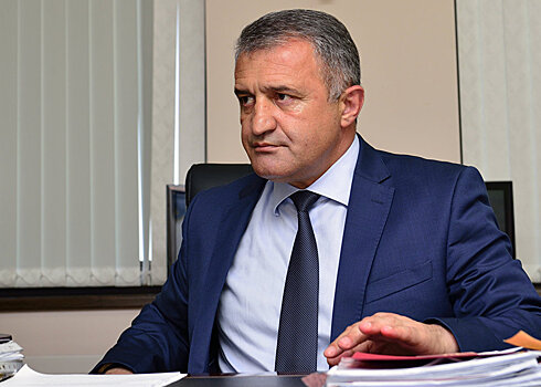Развитие транспортной сети: Бибилов назвал задачи дорожников Южной Осетии