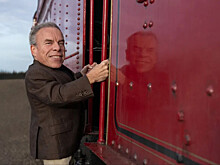 Профессор Флитвик из «Гарри Поттера» назвал главное отличие сериала от фильма