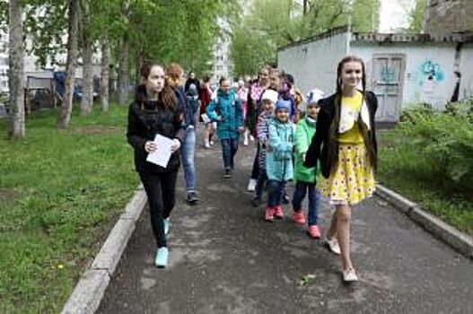 Алтай-Кокс поздравил детей Заринска с праздником