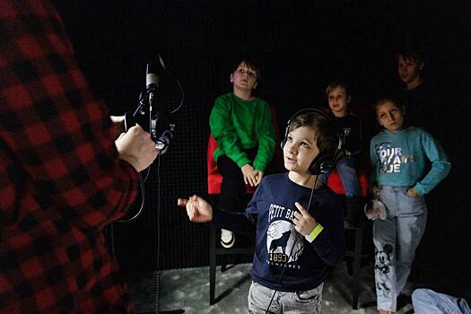 Сыграть роль и снять зимний сюжет: чему юные москвичи научатся на мастер-классах Киностудии имени Максима Горького