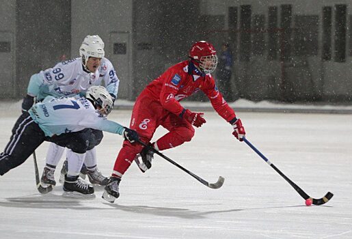 Хоккейный «Енисей» дома одержал победу над иркутской «Байкал-Энергией»