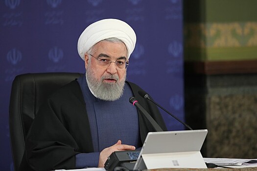 Рухани объяснил меньшие потери Ирана от обвала стоимости нефти