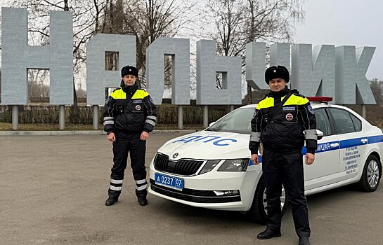 В Кабардино-Балкарской Республике полицейские помогли участнику дорожного движения потушить возгорание в его грузовой машине