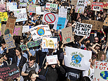 20 "главных слов" пятилетия. О чем они говорят?