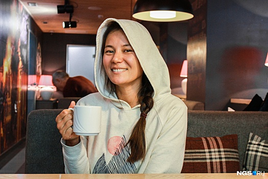 «Эмоции в этом деле не нужны»: Юлия уехала в джунгли и отказалась от помад и модной одежды ради идеи