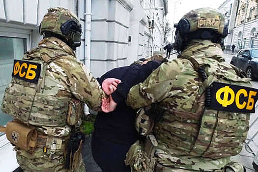 ФСБ: в Крыму задержали подозреваемых в обмане контрактников, отправленных на СВО