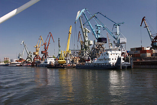 Прибыль речного порта в Красноярске снизилась почти в два раза