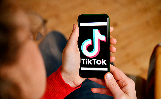 Родителей школьников предупредили об опасных роликах TikTok