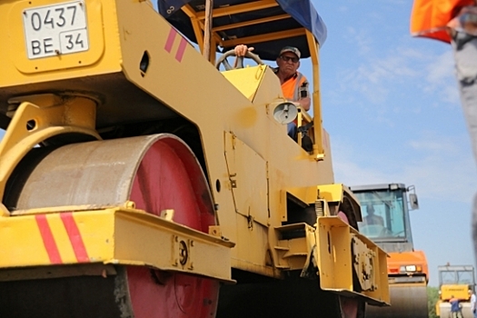 В Дзержинском районе Волгограда реконструируют еще три дороги