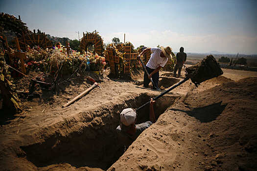 Россияне приняли участие в чемпионате по копанию могил