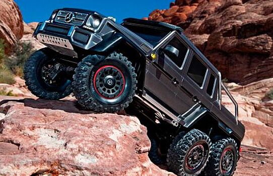 Ателье Traxxas показало 6-колесный Mercedes-AMG G63