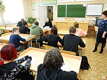 Девочки после декрета, мальчики после работы: как проходят уроки в вечерней школе в Екатеринбурге