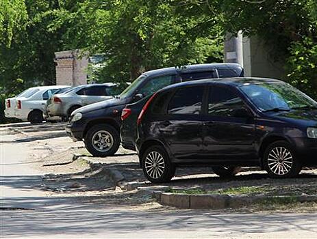 В Самаре за парковку на газонах будут штрафовать по фото и видео