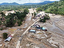 Число жертв наводнений в Индонезии выросло до 1 тыс. человек