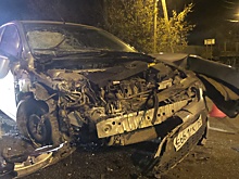 На Щербакова Ford Focus протаранил «четырнадцатую», которая от удара влетела в дерево