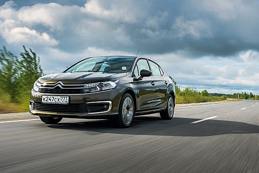 В России подешевели седаны Peugeot и Citroen