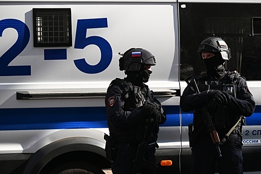 «По 40 тысяч рублей»: В России полицейские уходят в охрану из-за низких зарплат