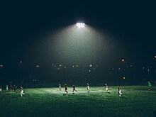 В российском городе футболистов-мигрантов задержали прямо во время матча. Что они сделали