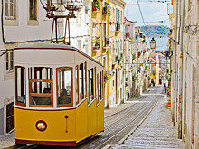 В Лиссабоне обрушился фуникулер "Глория", пострадали 20 человек