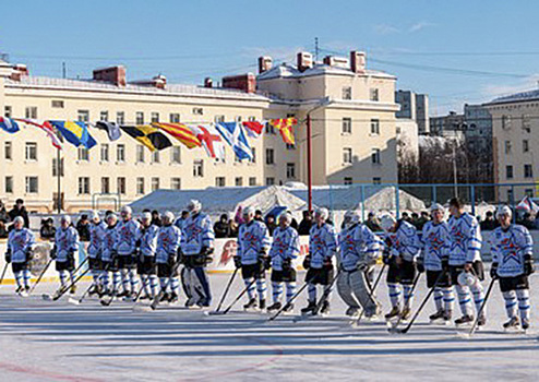 Сборная Северного флота по хоккею с шайбой одержала очередную победу в чемпионате Мурманской области