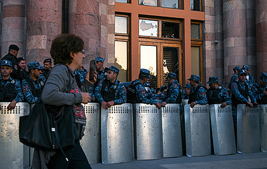 Протесты в Ереване и возможные санкции против Баку. События вокруг Карабаха