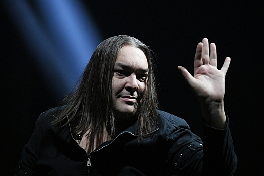 «Объятий и рок-н-ролла!»: Алексей Горшенев пожелал всем добротной музыки в 2024 году