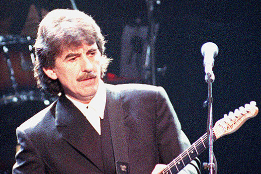 В Британии гитару Джорджа Харрисона выставили на торги за $518 тысяч
