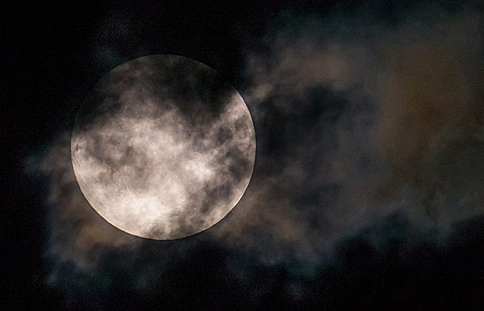 "Роскосмос" изучает предложение НАСА о Луне