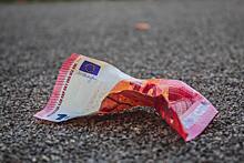 Опрос: четверть россиян больше не доверяет валютным вкладам