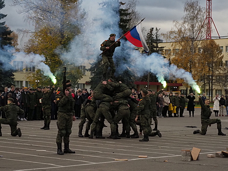 Более 400 старшеклассников ЮВАО познакомились с бытом курсантов