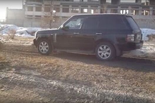 В Красноярске автохам заплатит штраф за езду по газану