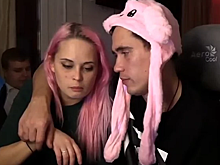 "Стояла голая в трусах и в лифчике, визжала"