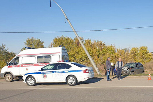 На трассе под Волгоградом автобус с детьми-спортсменами столкнулся с "Нивой"