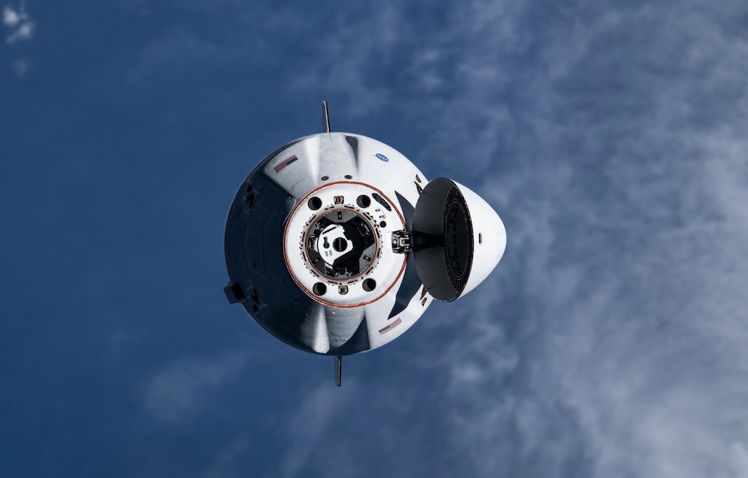 Cargo Dragon совершил успешную стыковку с МКС в автономном режиме