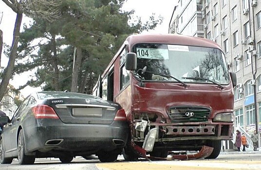 В Анапе два человека пострадали в ДТП с автобусом