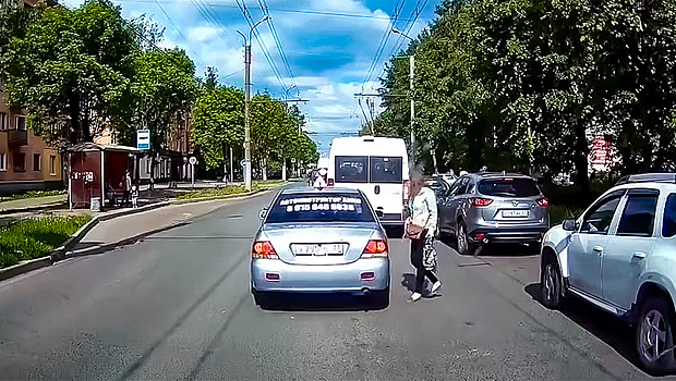 Побольше бы таких "учителей" на дорогах!