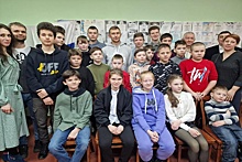 Гроссмейстер Сергей Карякин провел сеансы одновременной игры в ЛНР