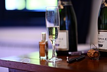 День рождения шампанского: радуем себя коктейлями на домашней кухне
