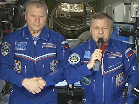 Космонавты МКС поздравили женщин Земли с 8 Марта
