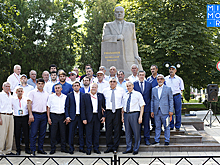 Участники боксерского турнира почтили память Магомед-Салама Умаханова