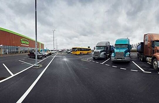 Новый стандарт для автодорог должен обеспечить путешественников топливом и удобствами