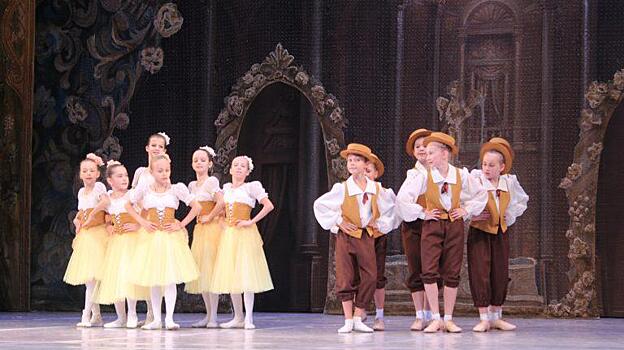 Танцоры из Выхина-Жулебина выступили с артистами театра «Русский балет»