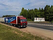 Рахим Азимов на Донбассе передал 25 тонн гуманитарной помощи