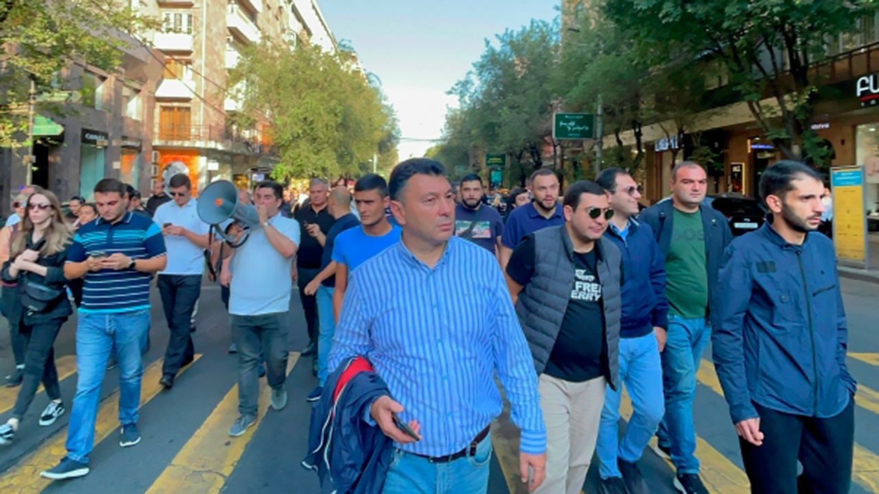 В Ереване созван новый митинг выступающих за отставку Пашиняна