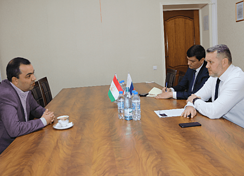 Ведущие таксомоторные компании Республики Таджикистан рассматривают возможность приобретения российских легковых автомобилей