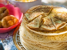 В Масленицу больше половины волгоградцев предпочитают есть блины со сметаной